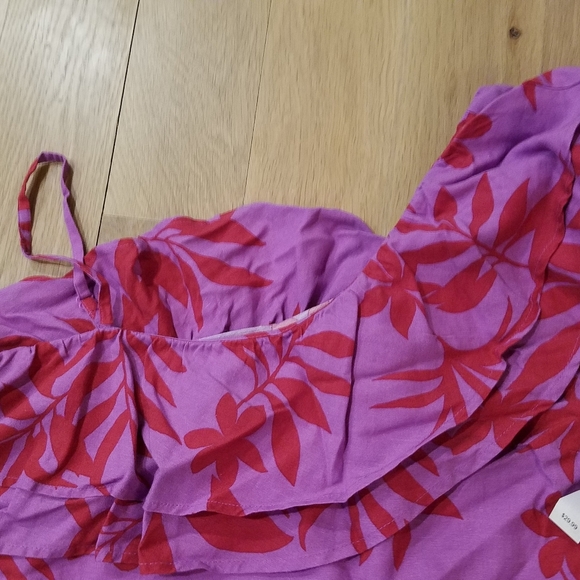 Old Navy Summer Top - Picture 3 of 4